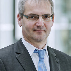 Portrait von Dr. Thieß Petersen