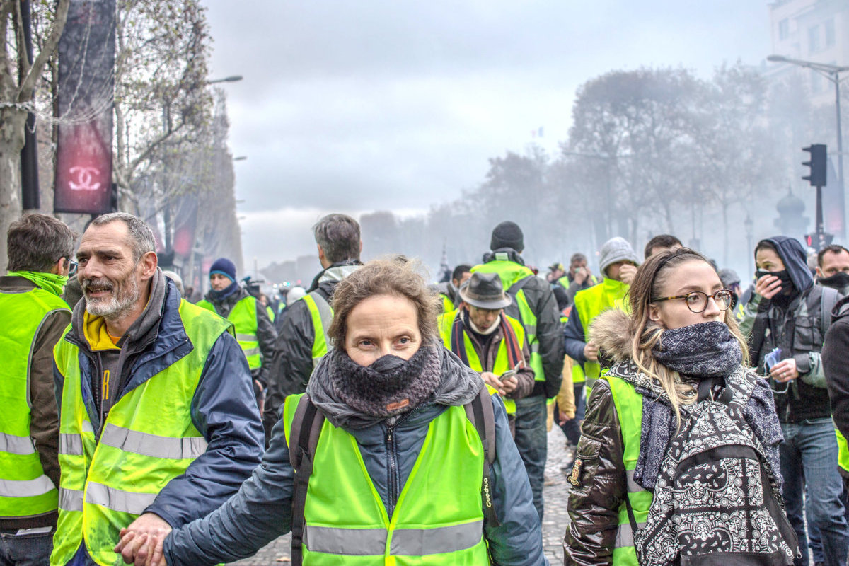In Zeiten fundamentaler wirtschaftlicher, sozialer und technischer Umwälzungen wächst das Bedürfnis nach Sicherheit. Das Tempo der Modernisierung macht Menschen empfänglich für populistische Parteien. Eine LibMod-Expertenkommission hat Politikempfehlungen formuliert.