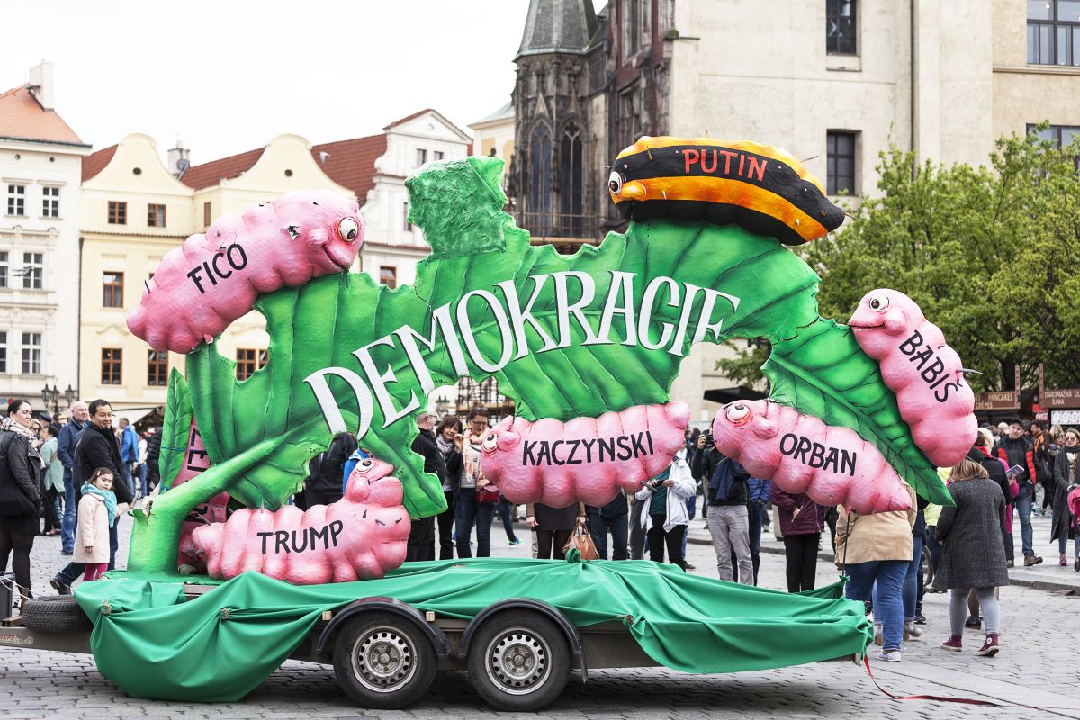 Festwagen zum Tag der Arbeit 2017 in Prag Foto: Shutterstock, Jolanta Wojcicka